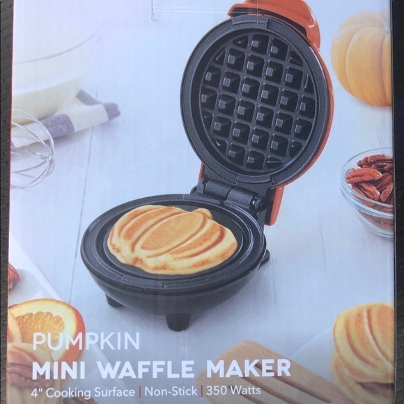 Dash Mini Waffle Maker Machine Pumpkin Shaped - Picture 2 of 5